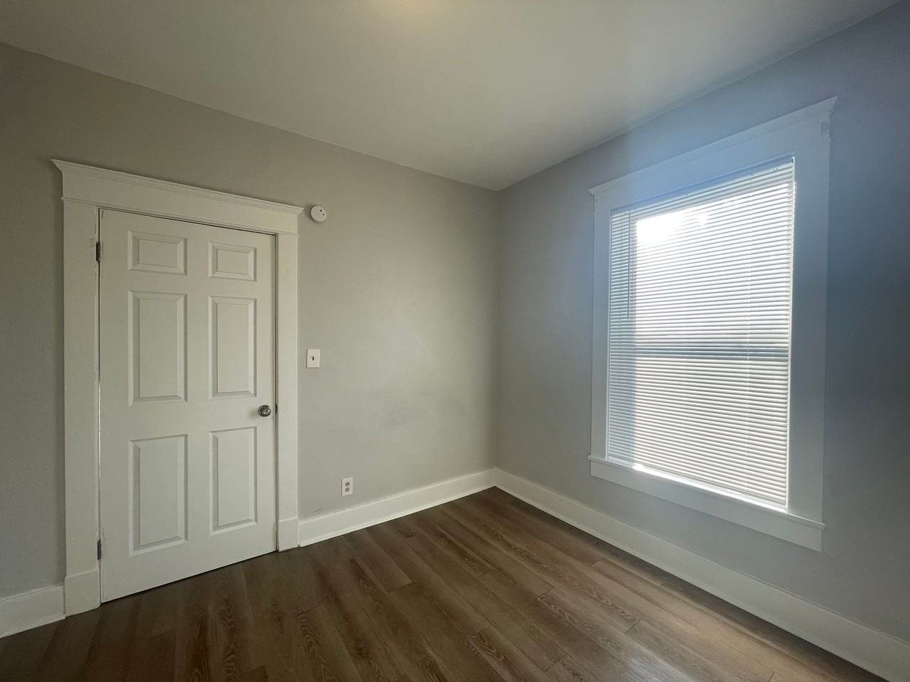 Lascelle Studio Suites - Photo 3 of 8