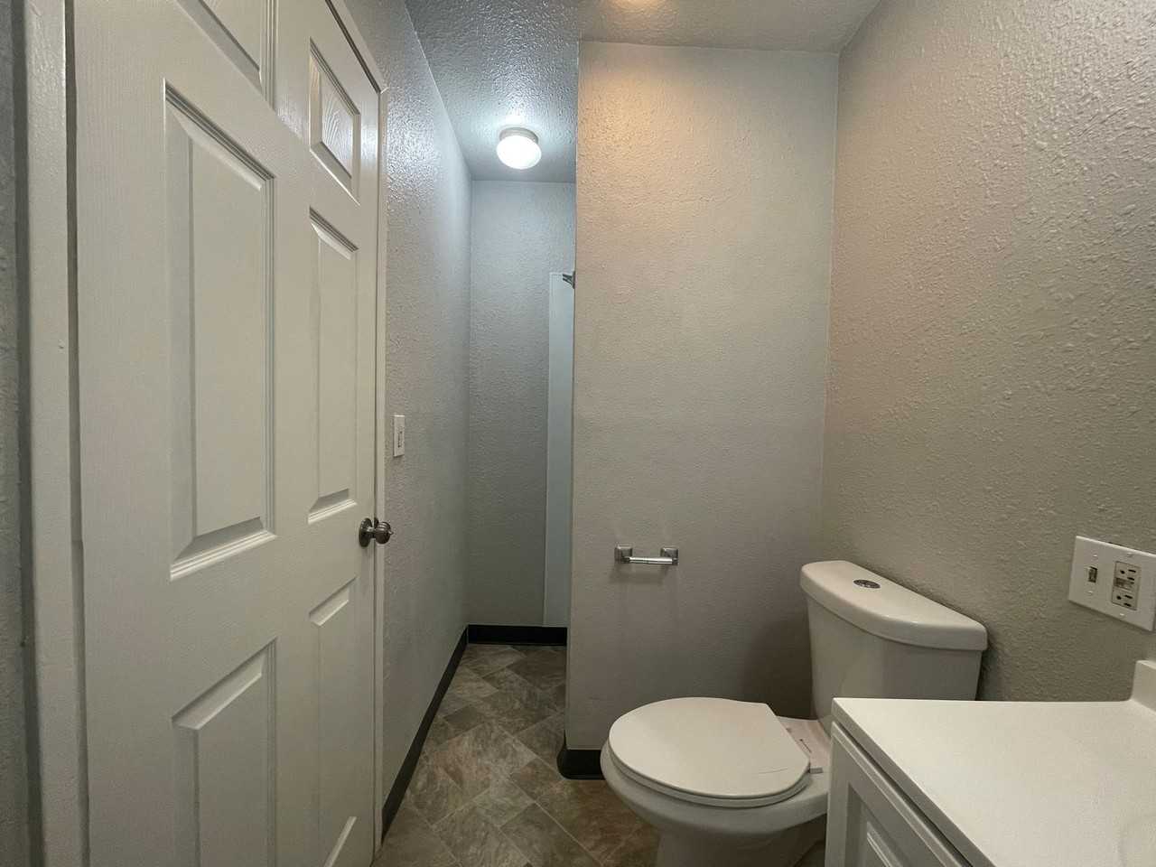 Lascelle Studio Suites - Photo 6 of 8