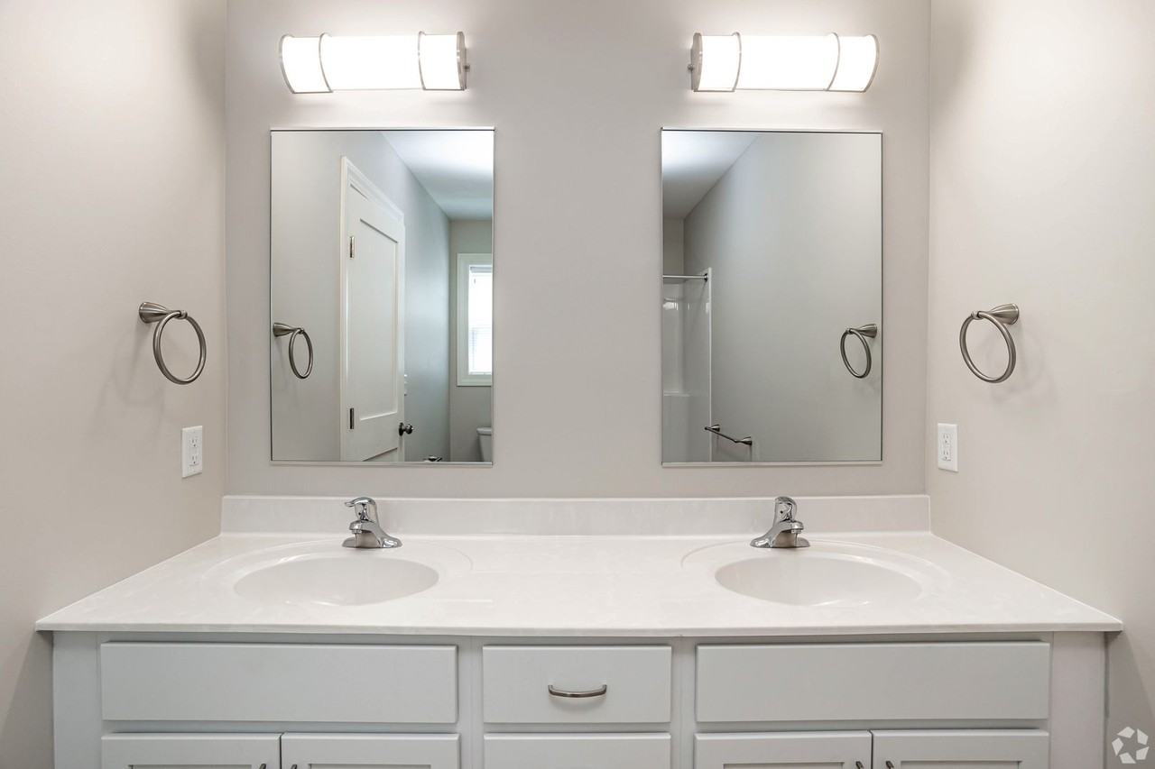 Marion Gardens Townhomes - Photo 5 of 26