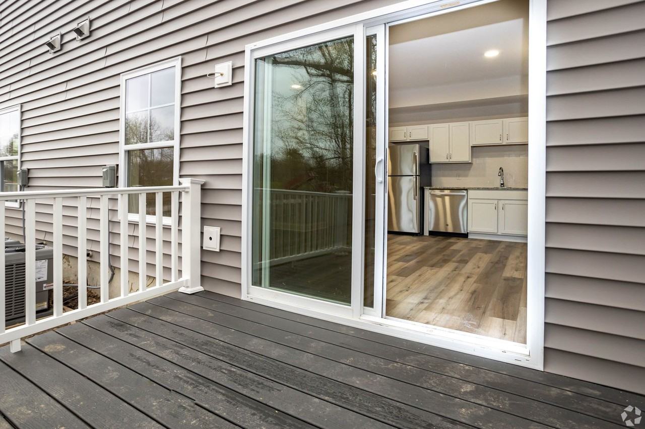 Marion Gardens Townhomes - Photo 7 of 26