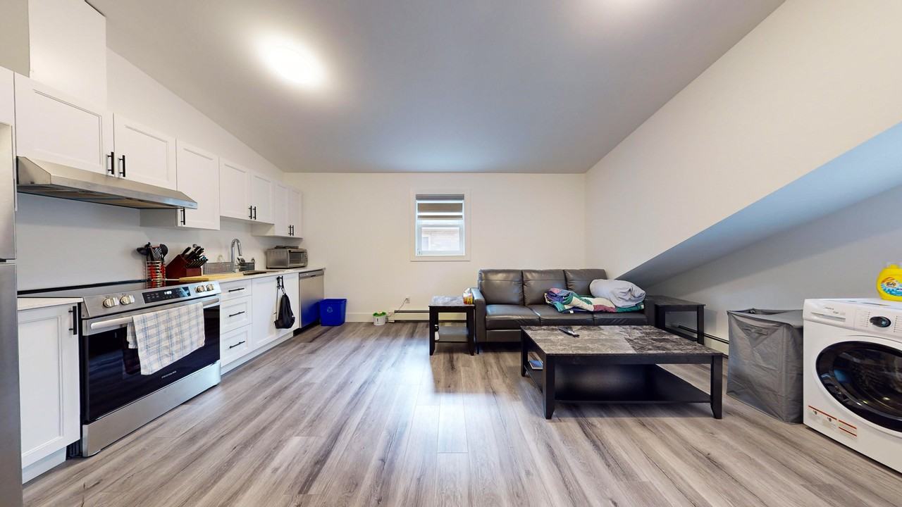 Horton St E & Colborne St - Photo 5 of 27