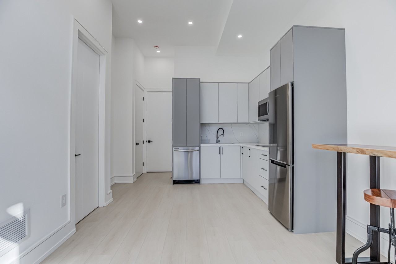 5 Holborne Ave - Photo 4 of 19