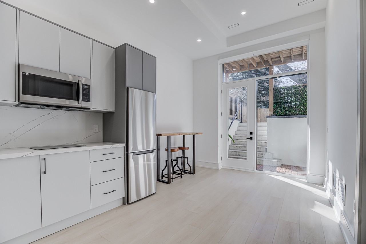 5 Holborne Ave - Photo 5 of 19