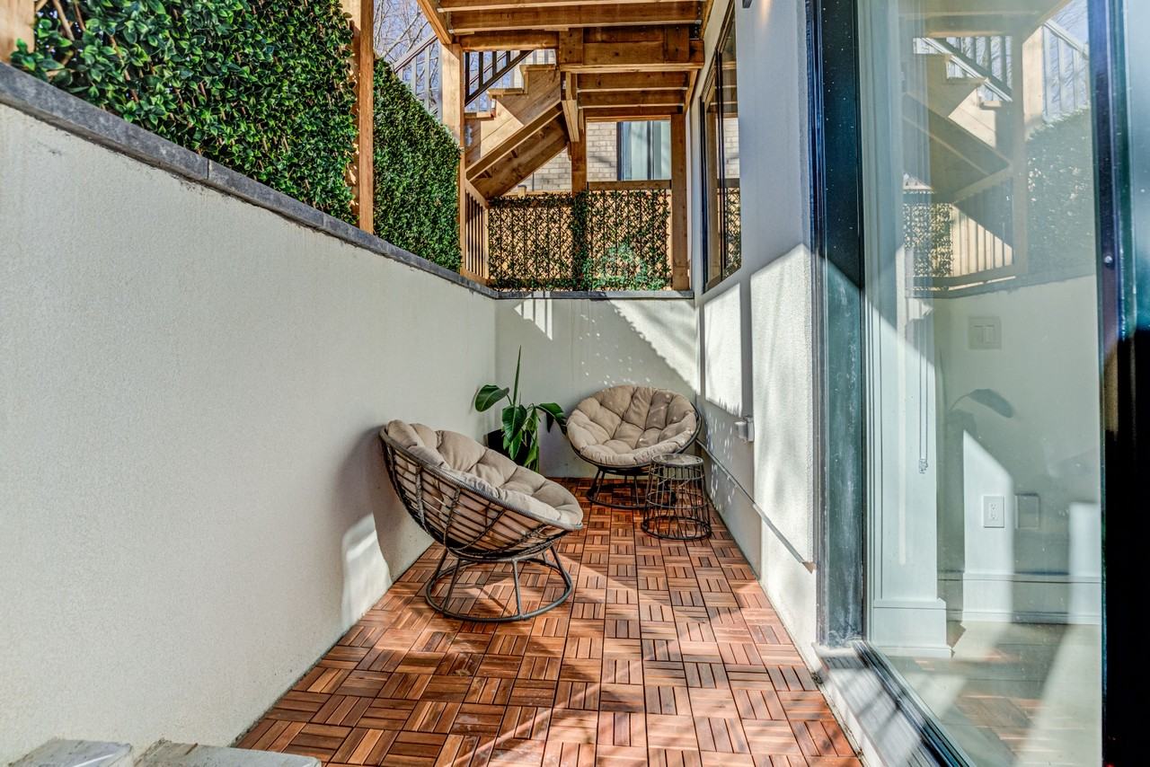 5 Holborne Ave - Photo 3 of 19