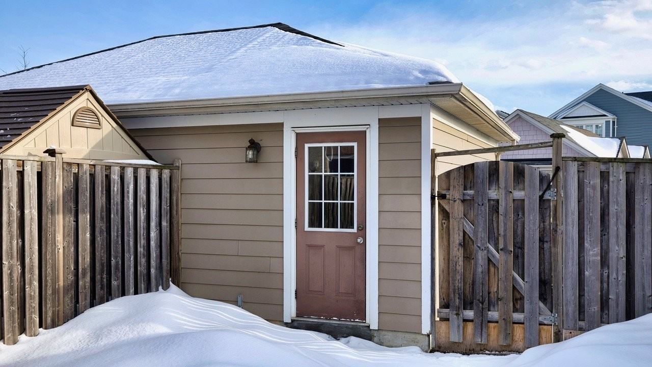 136 Gas Lamp Lane - Photo 2 of 8