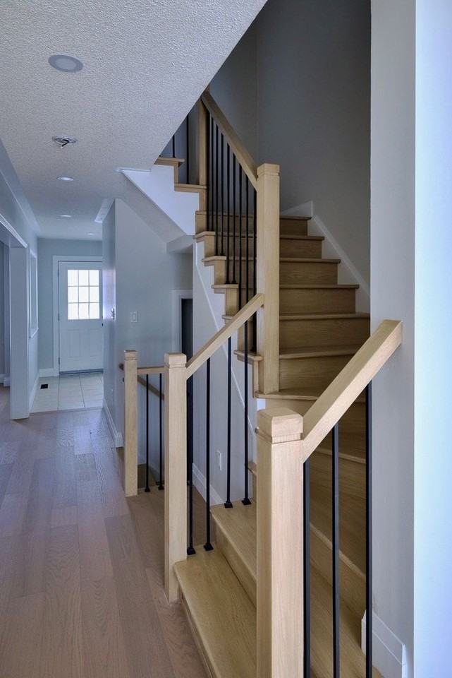 136 Gas Lamp Lane - Photo 3 of 8