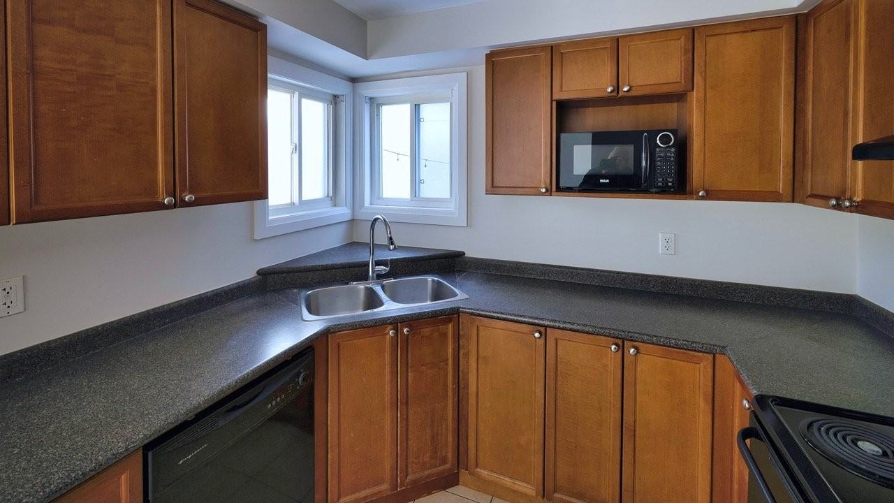 136 Gas Lamp Lane - Photo 5 of 8