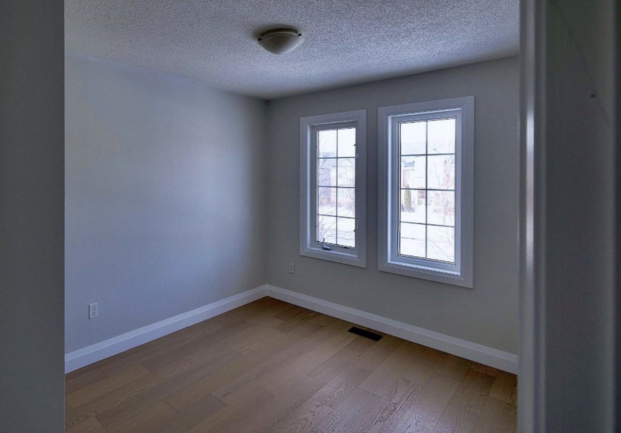 136 Gas Lamp Lane - Photo 6 of 8