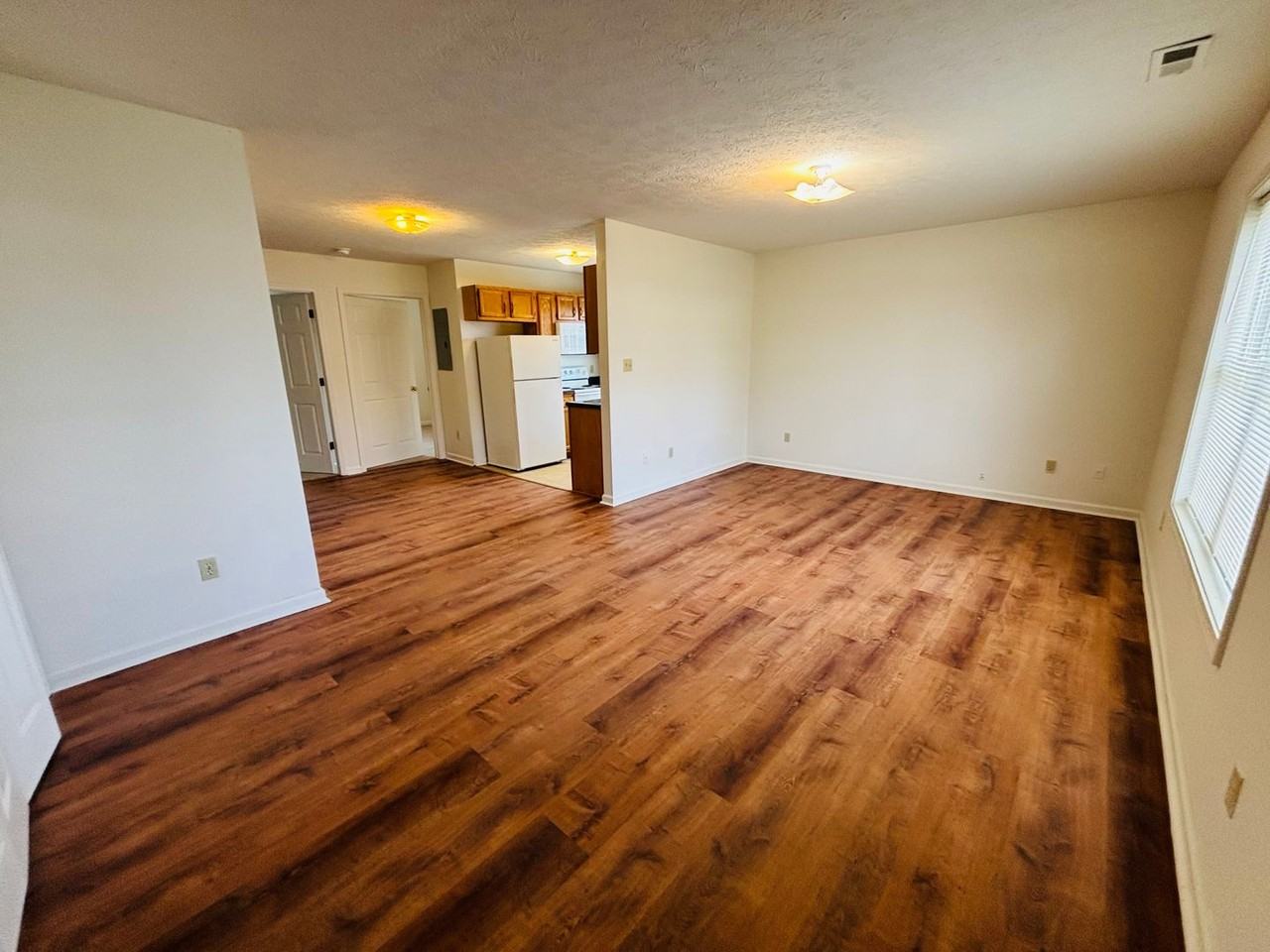 205 Freestone Dr Ne - Photo 5 of 14