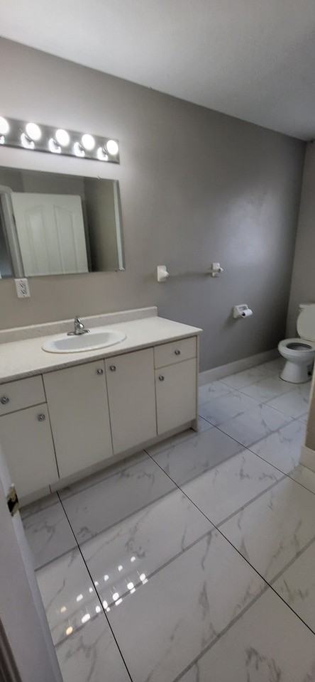 12210 102 A Avenue - Photo 4 of 10