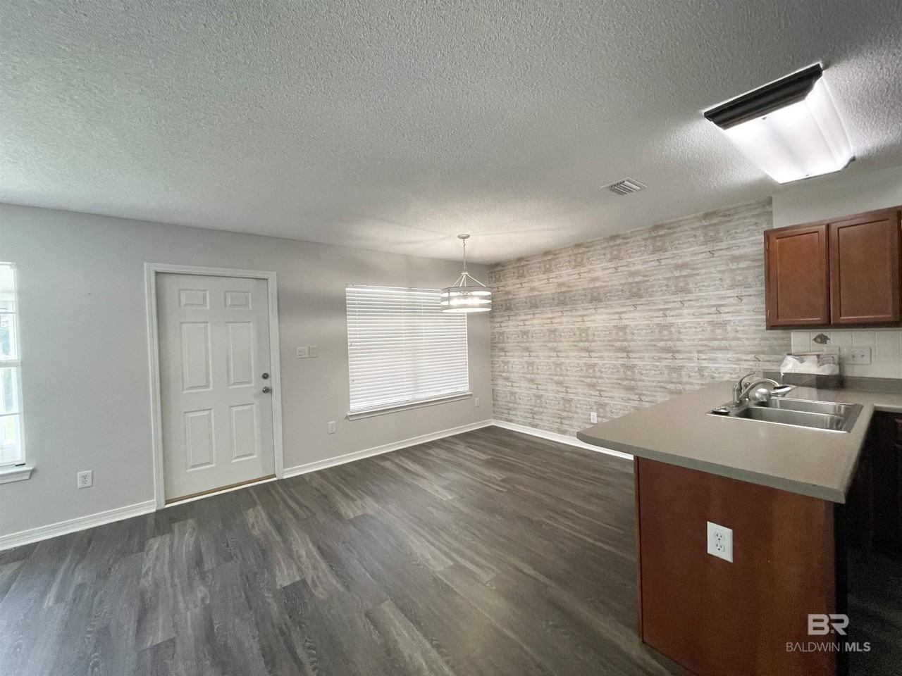 117 Kemper Ln - Photo 7 of 19