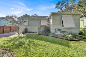 featured image of 1611 Lake Ave