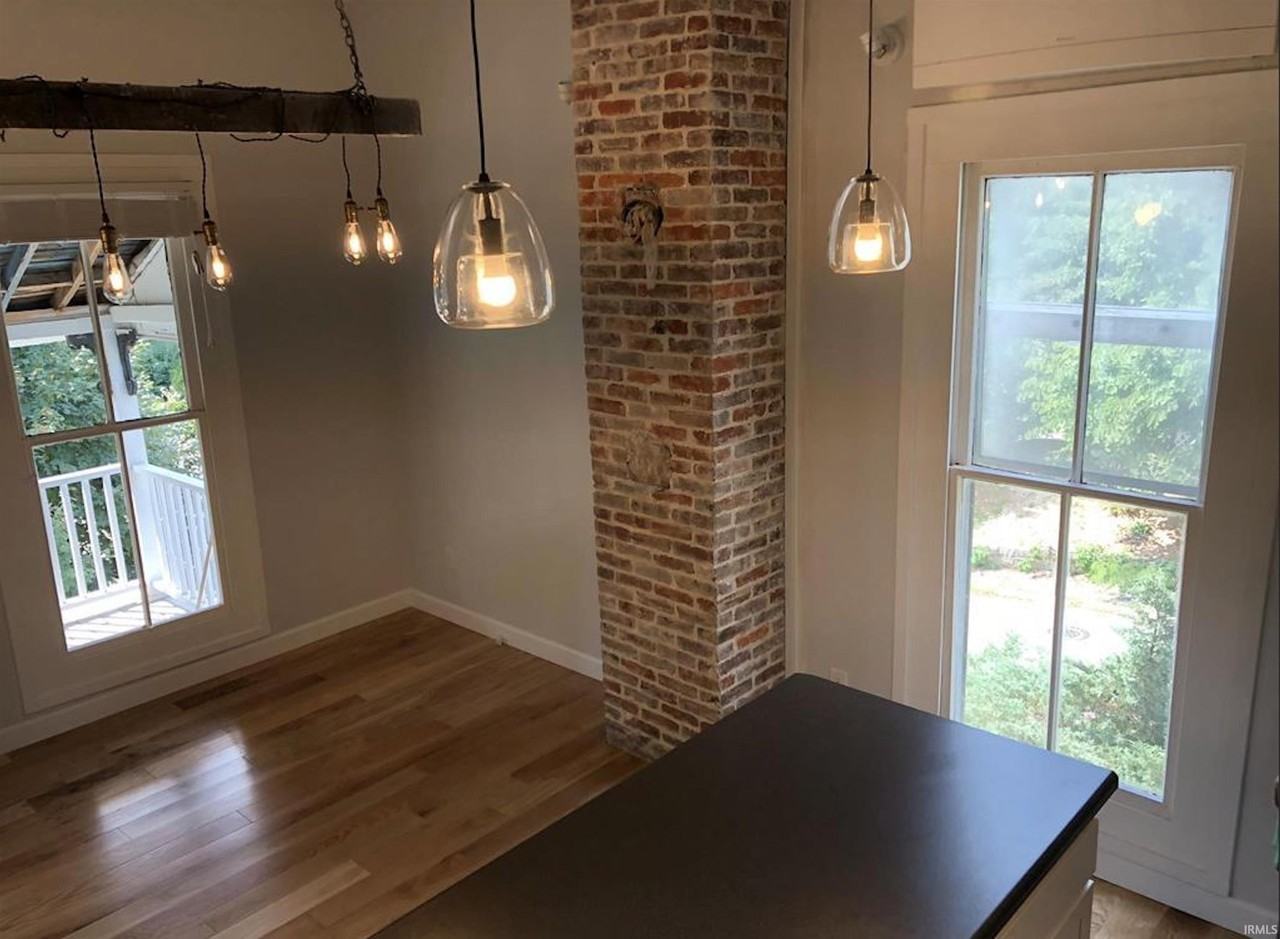 726 W 6th St #1 - Photo 4 of 12