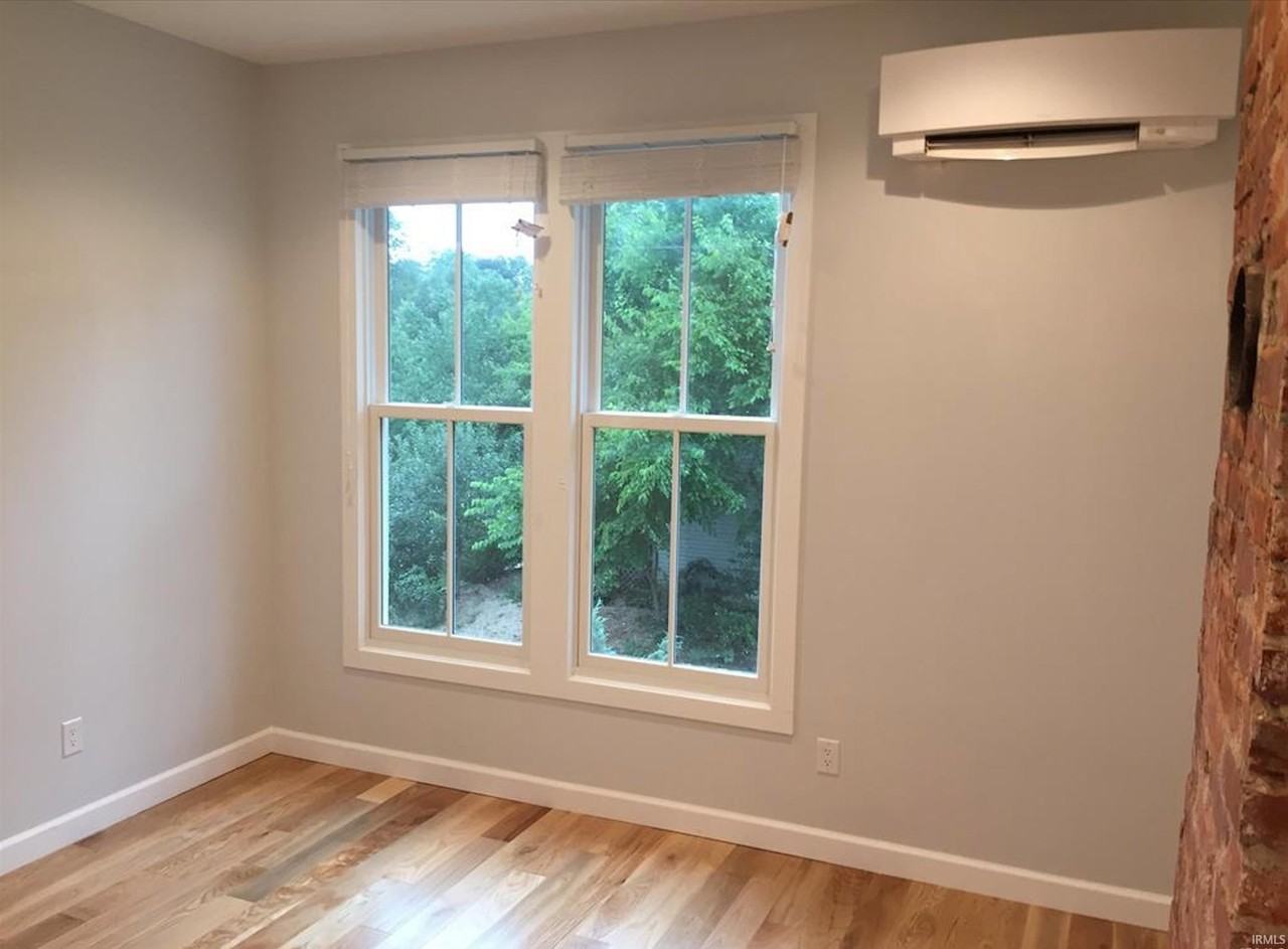 726 W 6th St #1 - Photo 7 of 12