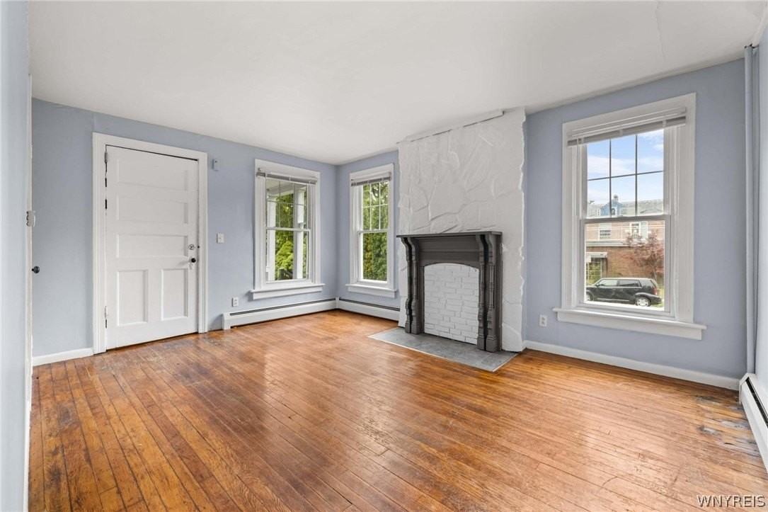 619 619 Elmwood Apt 2 Avenue - Photo 3 of 14