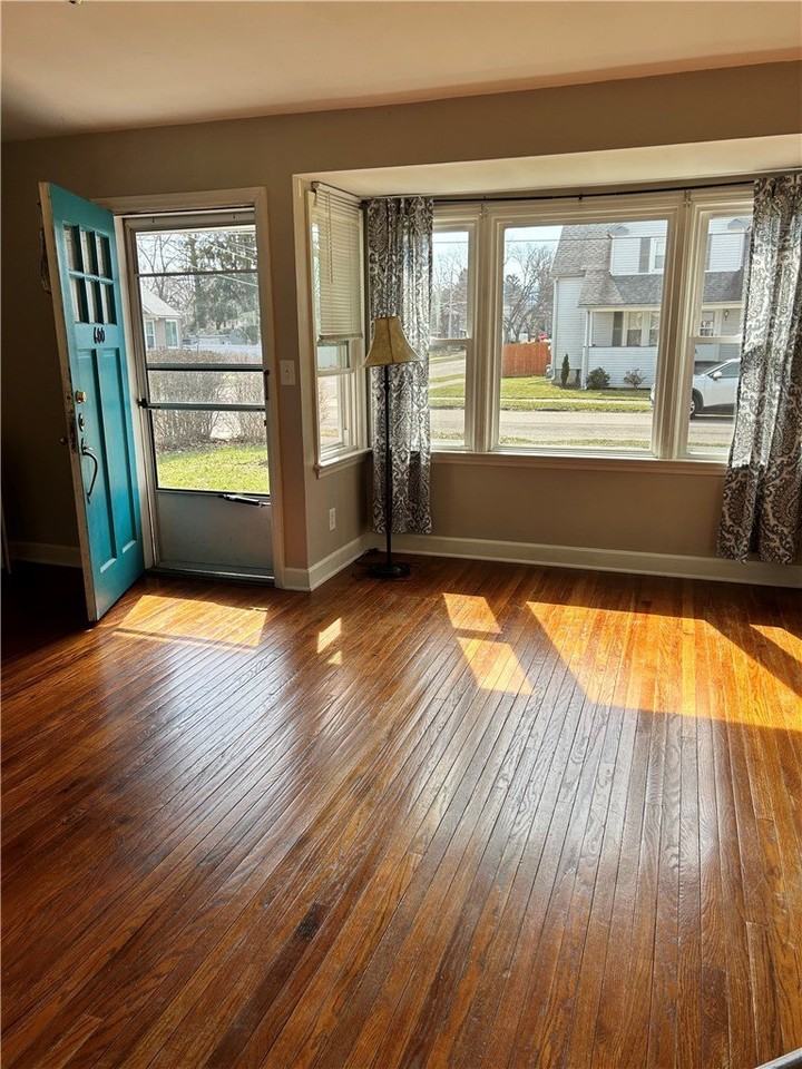 600 Mcdowell Pl - Photo 2 of 11