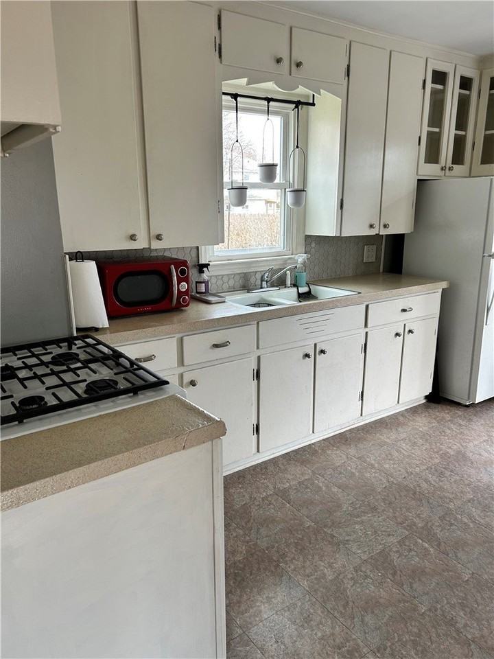 600 Mcdowell Pl - Photo 4 of 11