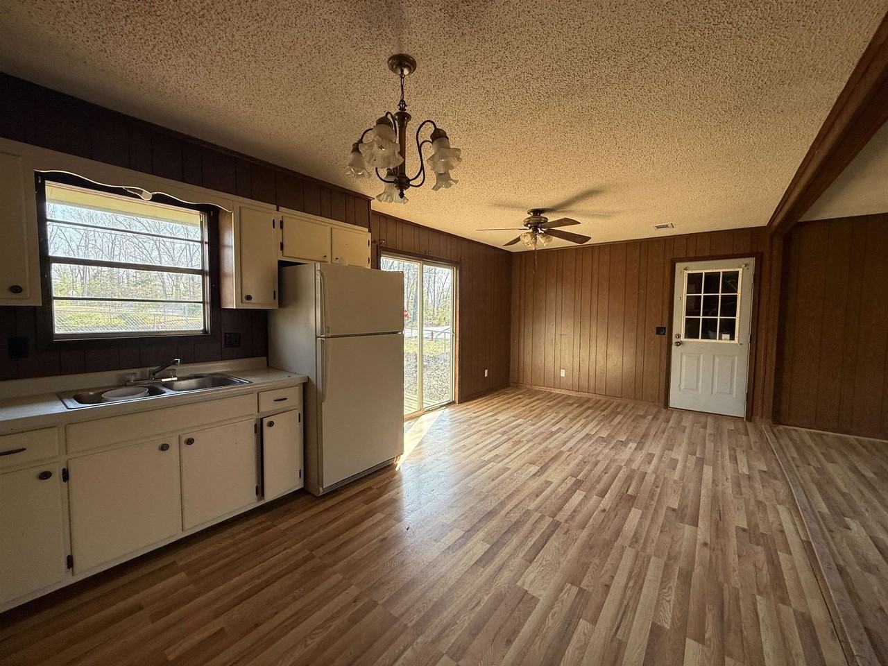 197 Deer Run Dr - Photo 5 of 11