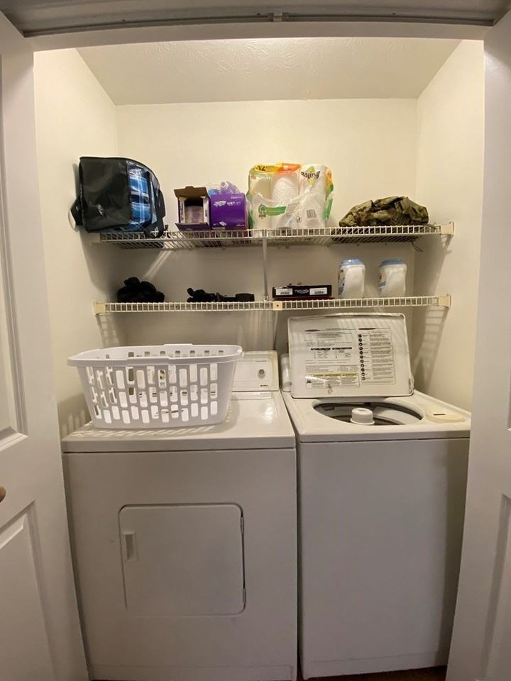 6237 Olde Towne Dr Apt B - Photo 4 of 12