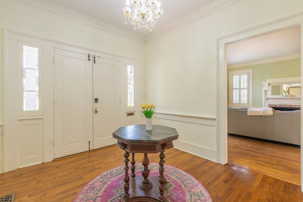 1609 Wells Dr - Photo 6 of 33