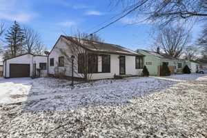 featured image of 566 E 10th St