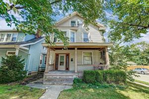 featured image of 2846 Minot Ave