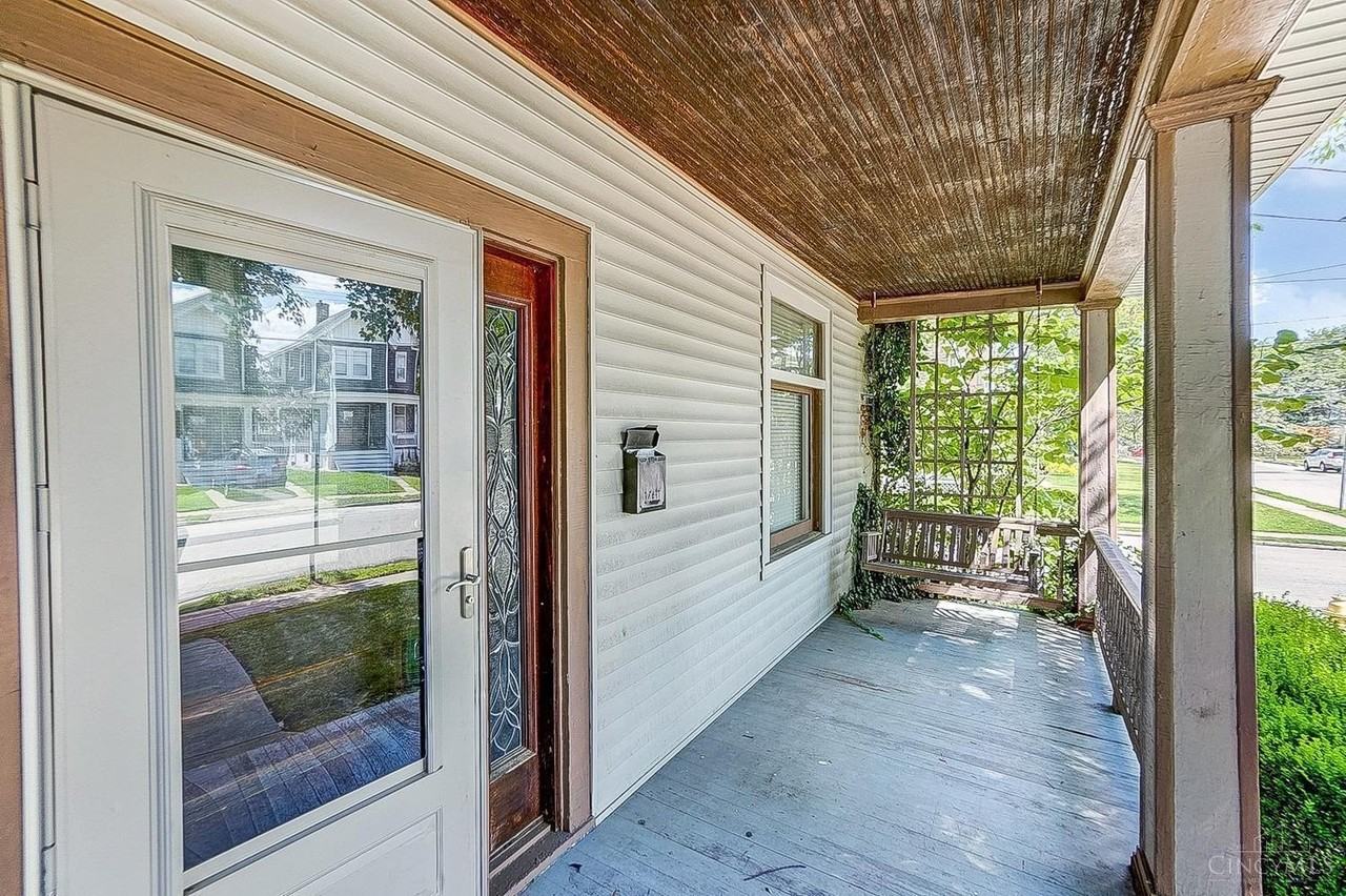 2846 Minot Ave - Photo 3 of 38