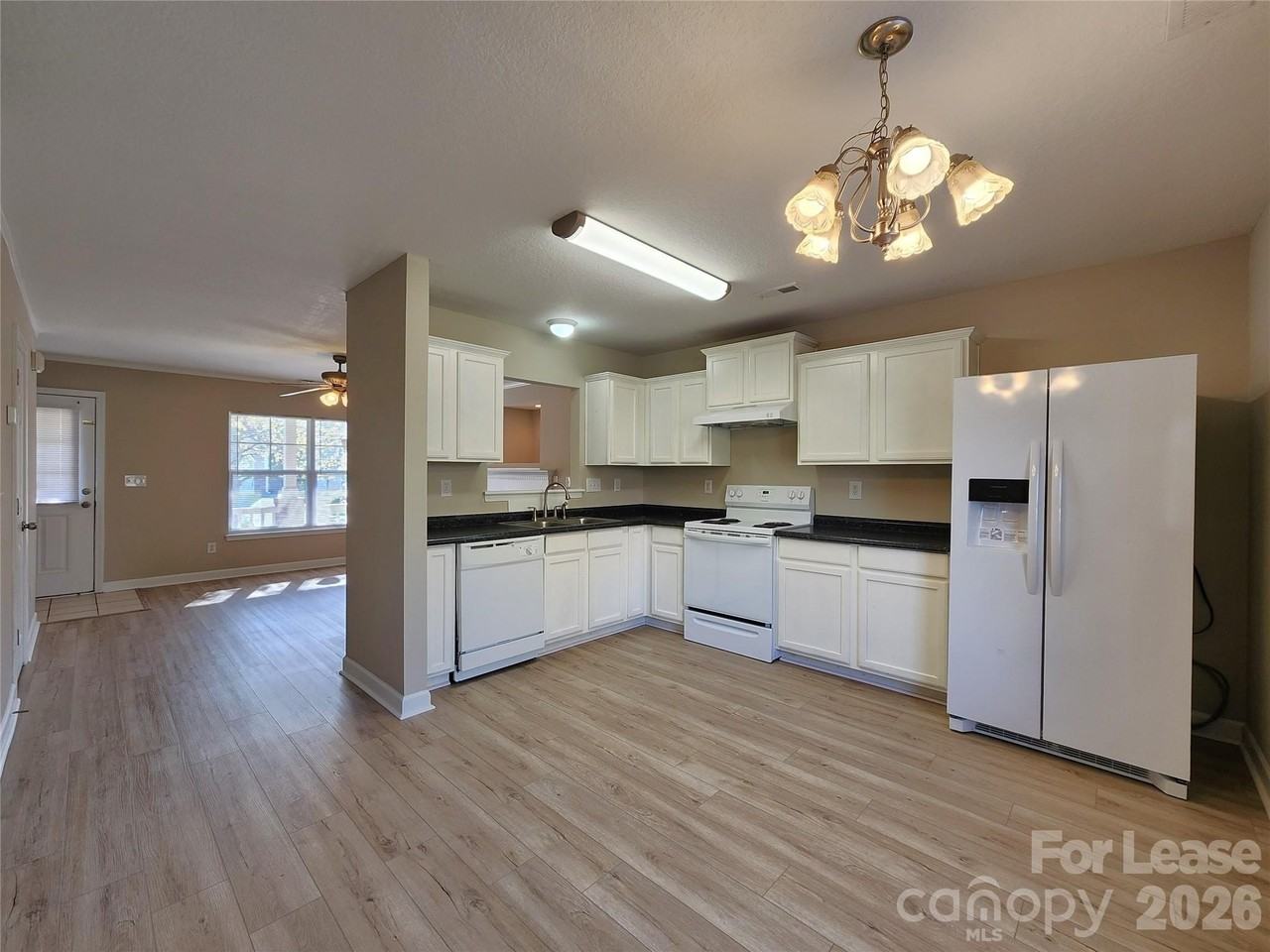 1445 Matthew Allen Cir - Photo 4 of 22