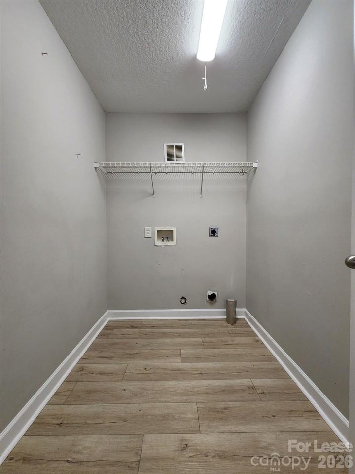 1445 Matthew Allen Cir - Photo 7 of 22