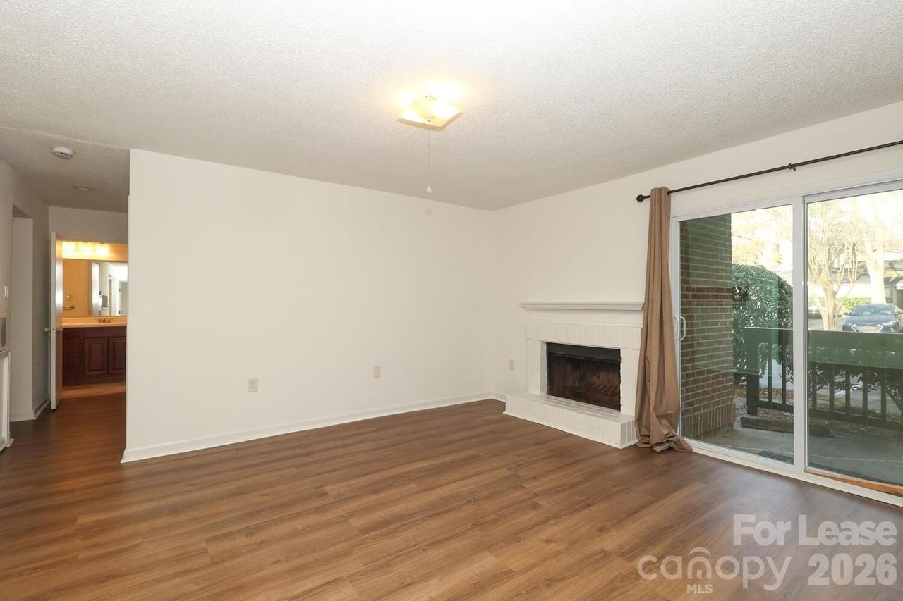 4912 Sardis Rd Apt F - Photo 3 of 19