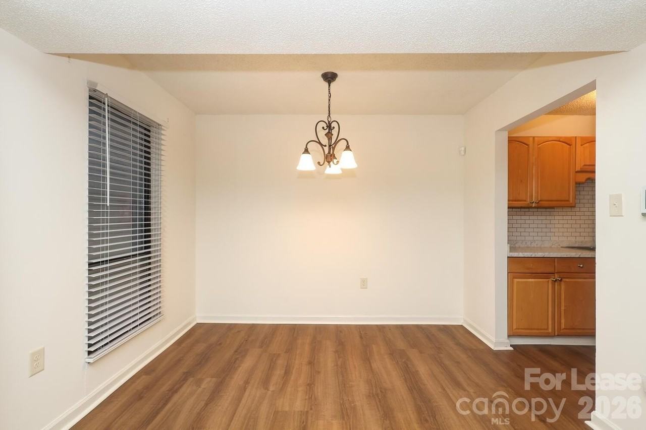 4912 Sardis Rd Apt F - Photo 5 of 19