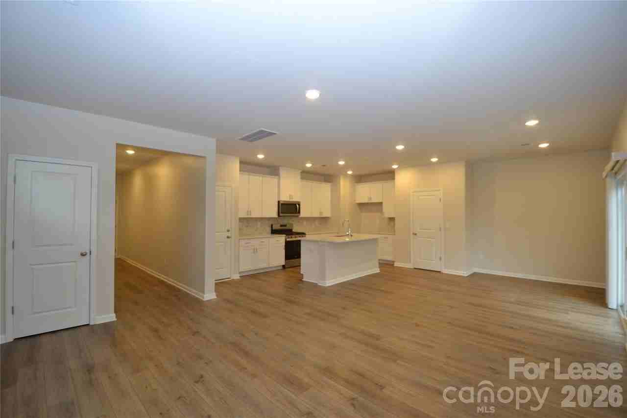 182 Guardian Gate Dr - Photo 5 of 25