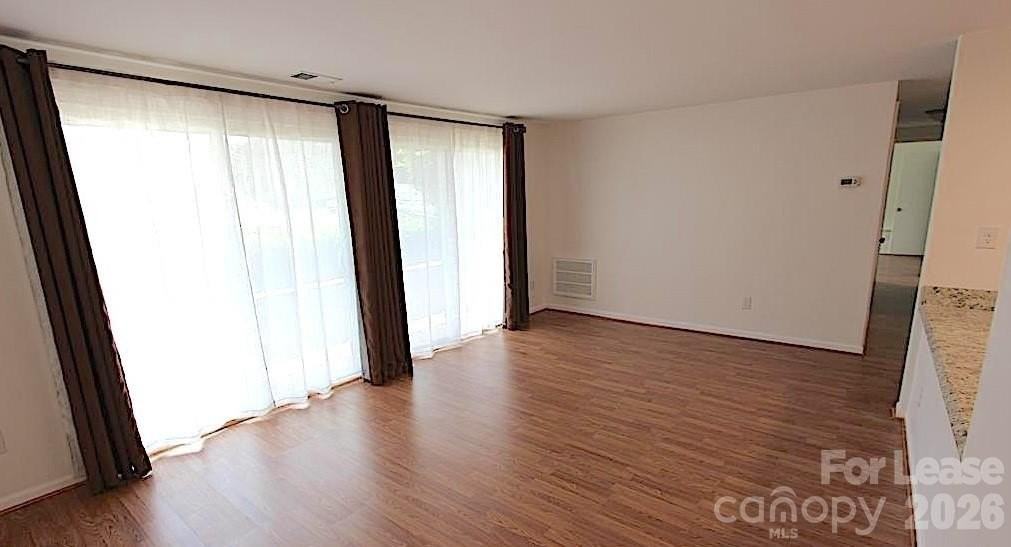 1645 Arlyn Cir - Photo 4 of 19