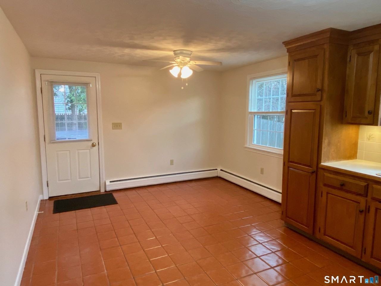 31 Gordon Ave - Photo 6 of 16