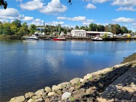 featured image of 1 Daskams Ln Unit 1b