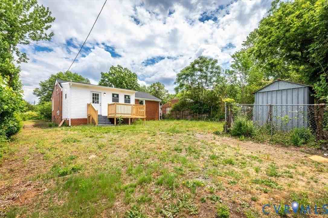 1806 Sussex St - Photo 3 of 45
