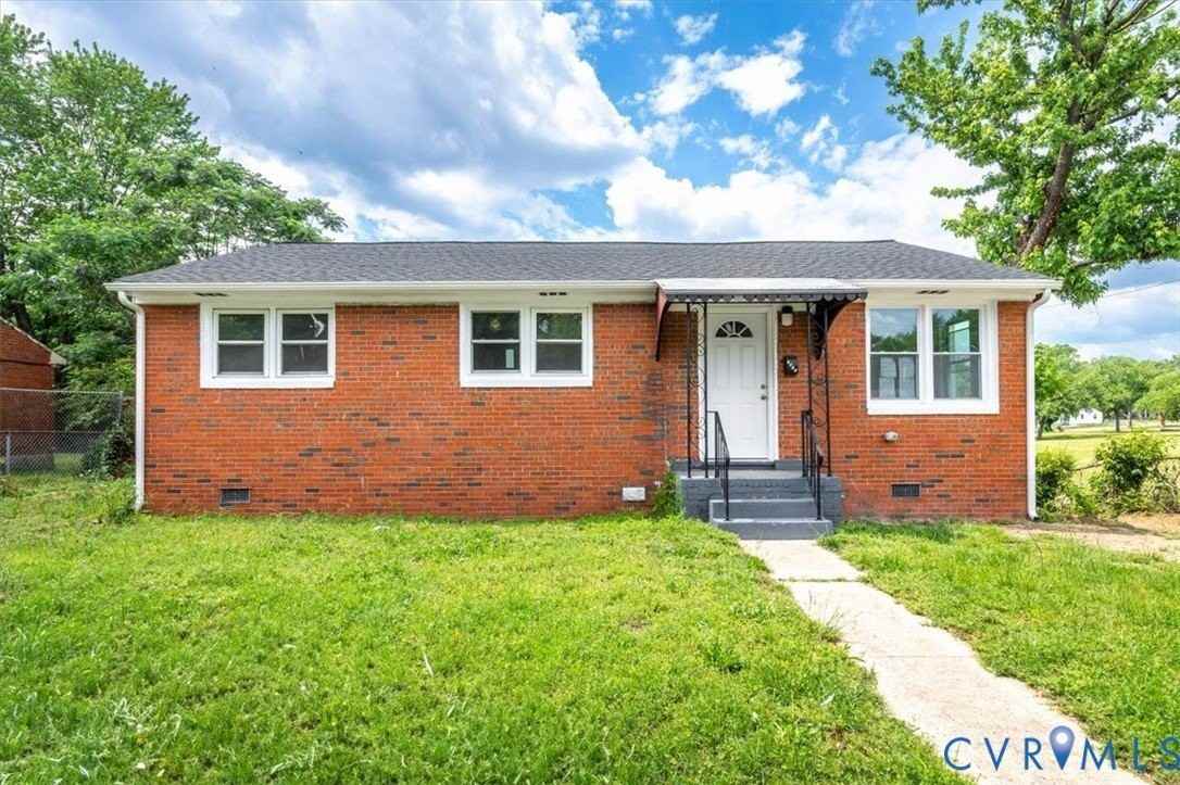 1806 Sussex St - Photo 5 of 45