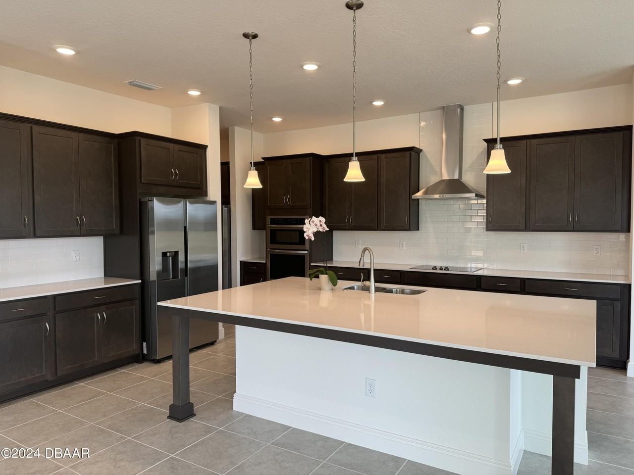 2005 Divot Dr - Photo 2 of 43