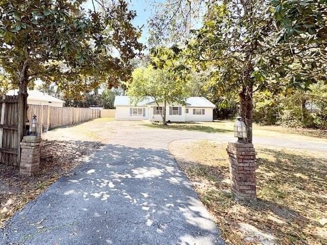 4254 Lancaster Dr - Photo 2 of 29