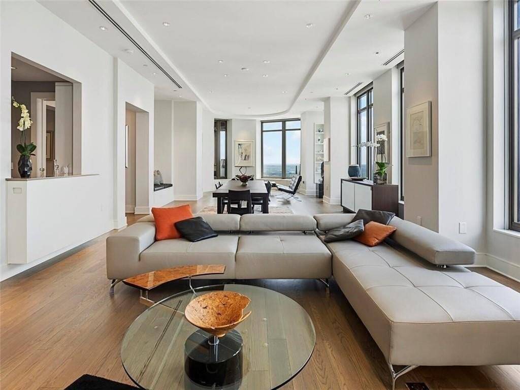 3376 Peachtree Rd Ne #44B - Photo 2 of 50
