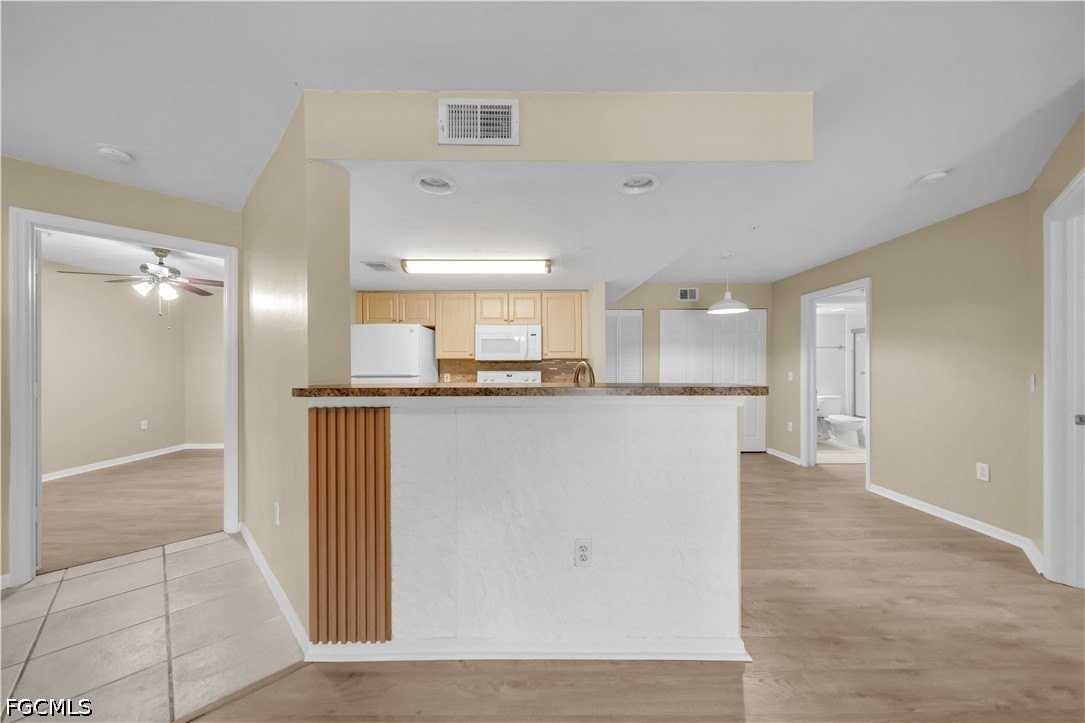 1767 Four Mile Cove Pkwy Apt 826 - Photo 4 of 25