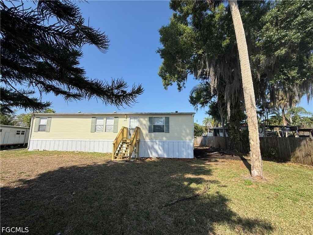 2253 Queen Anne Dr - Photo 6 of 9