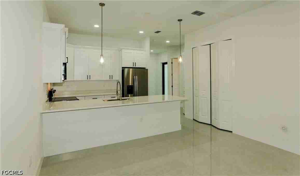 141 Harold Ave S - Photo 2 of 20