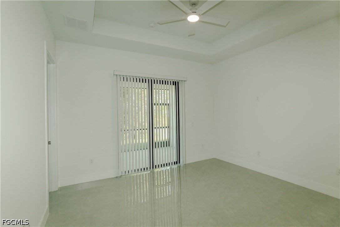 141 Harold Ave S - Photo 4 of 20