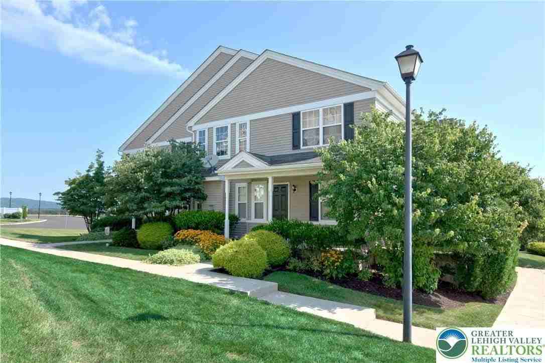 4107 Bunker Hill Dr S - Photo 2 of 20