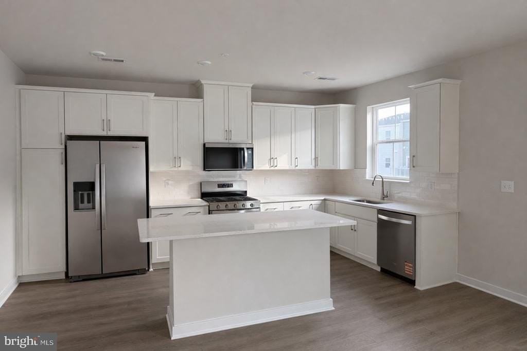 755 Platinum Dr - Photo 4 of 23