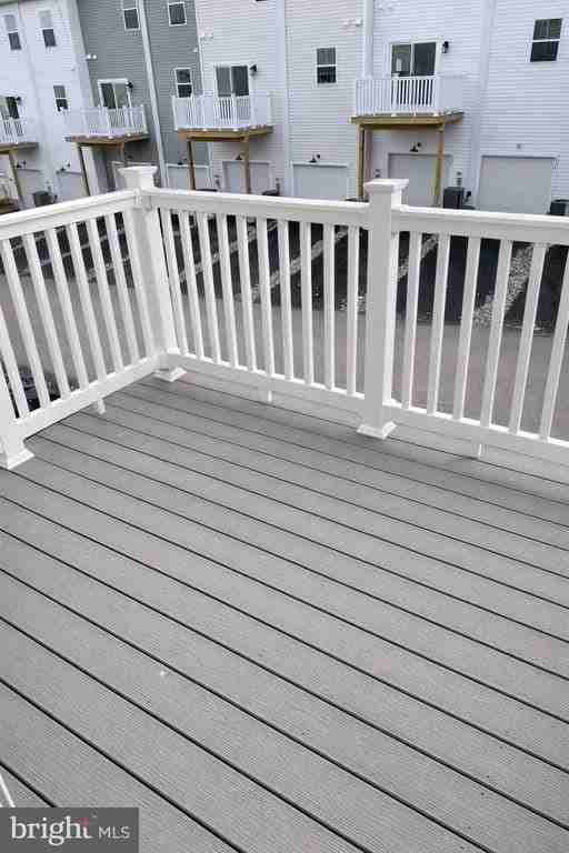 755 Platinum Dr - Photo 7 of 23