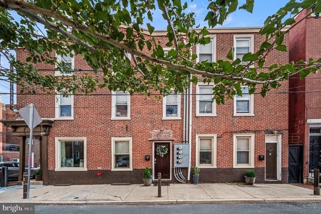 980 N Lawrence St #D - Photo 3 of 23