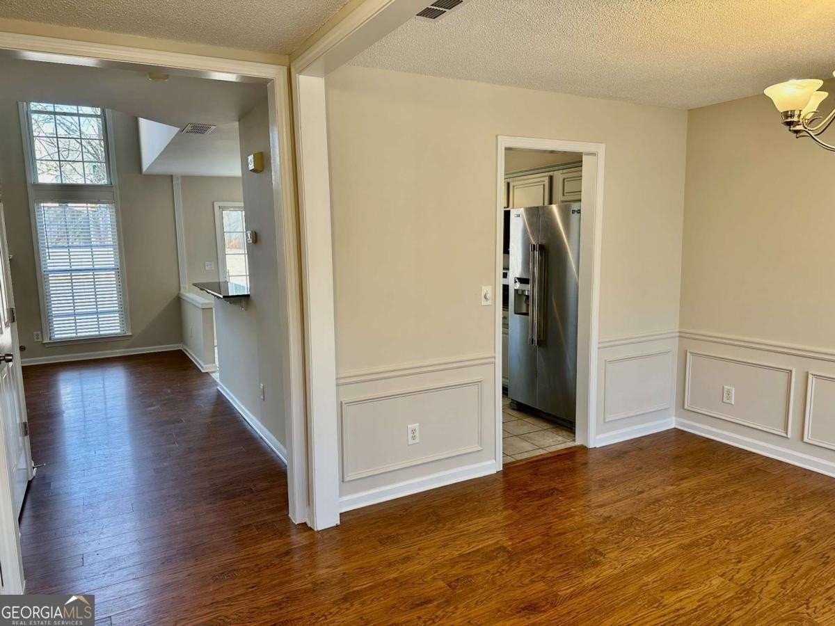 725 Soneley Ct - Photo 2 of 28