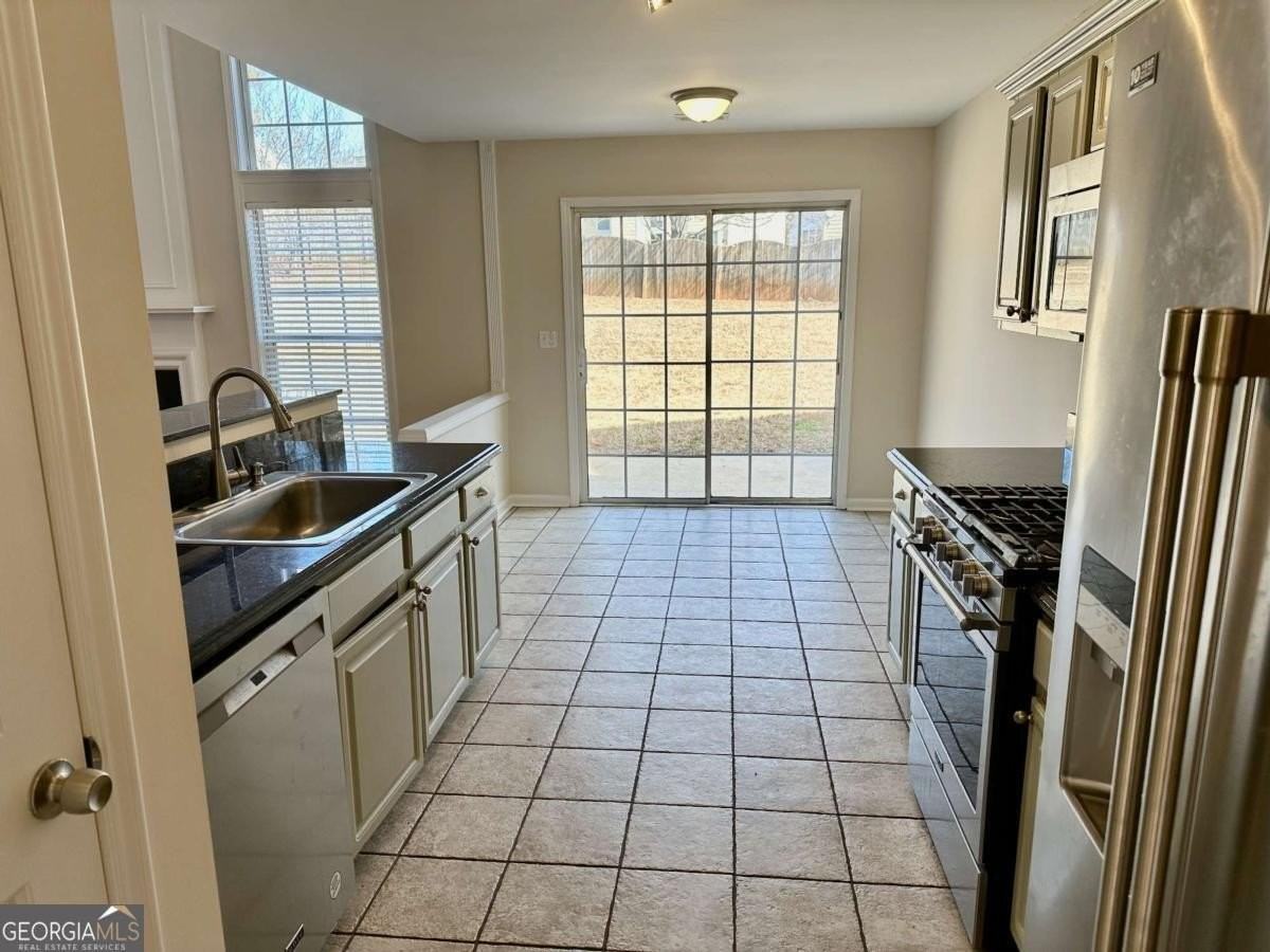 725 Soneley Ct - Photo 4 of 28